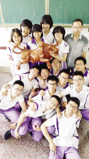  p data-id="gnb6s5z0eo">韩子静,女,高中毕业于蓟县一中,2016年天津