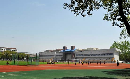 简称"鼎城一中",位于 a href="#" data-lemmaid="6049756">常德市鼎城