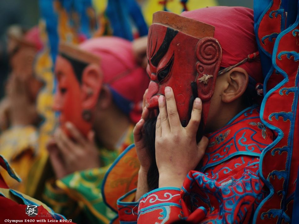  p>傩戏,又称鬼戏,是汉族最古老的一种祭神跳鬼,驱瘟避疫,表示安庆的
