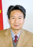  p data-id="gnbbri08it">姜长才,男,浙江省洞头县委书记.