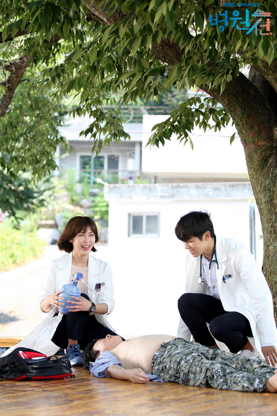  p data-id="gnbxj8vjhu">《医疗船》是韩国mbc电视台于2017年8月30日