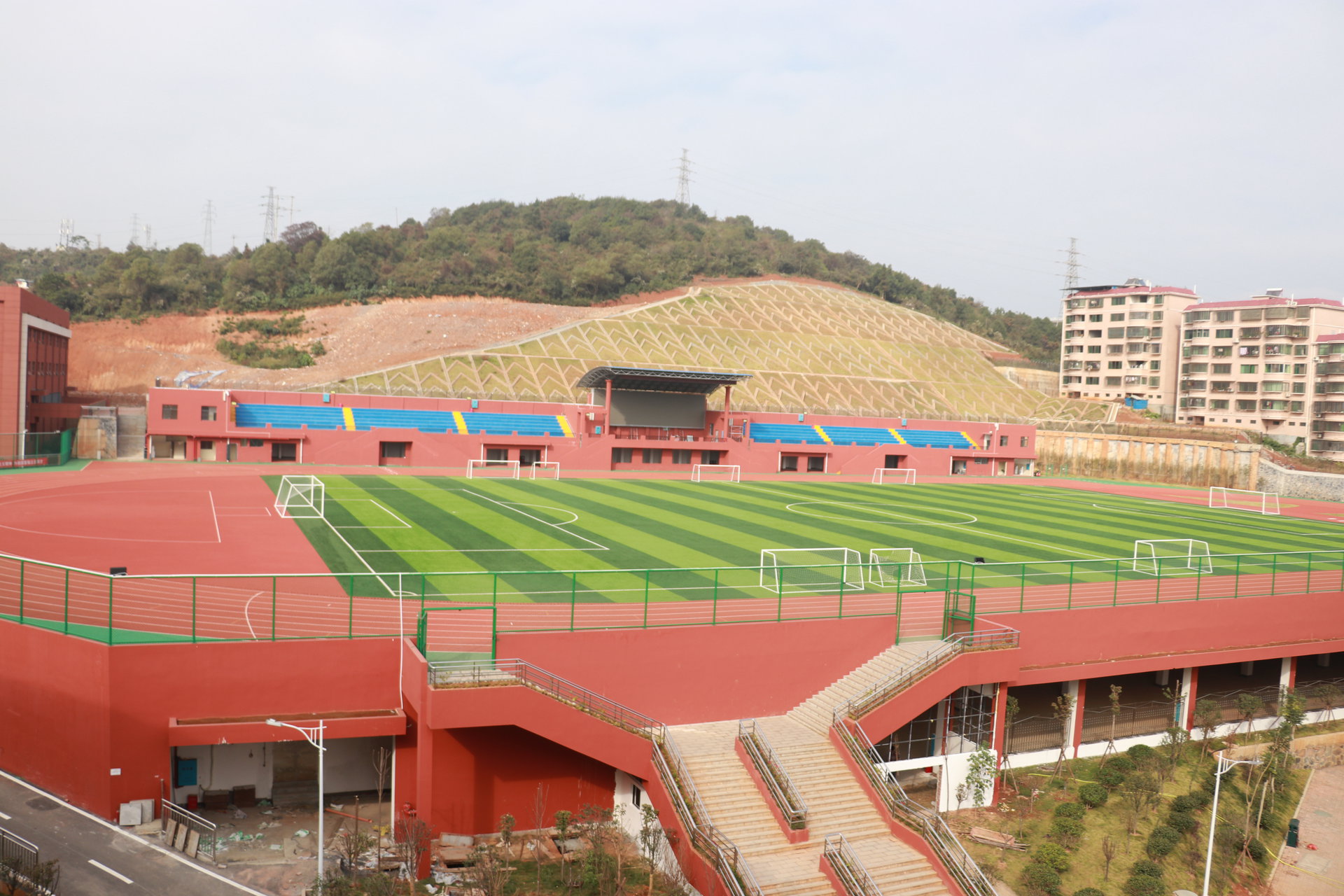  p>郴州市第十五中学是郴州市委,市政府重点规划, a target="_blank"