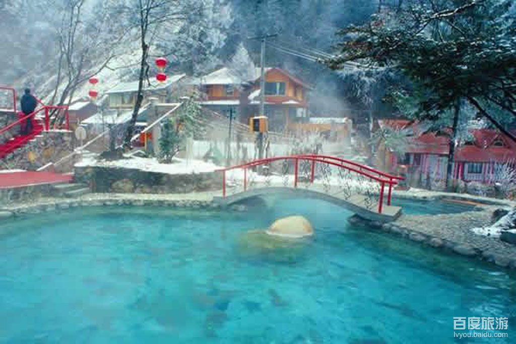  p>内蒙古赤峰市有两个热水温泉,其一:克旗热水温泉地处 a target="