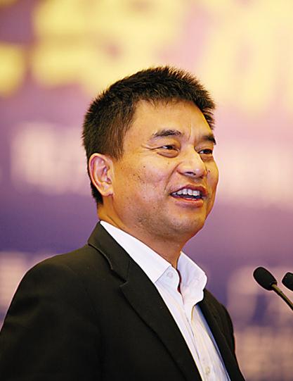  p data-id="gnt28b3ju1">刘永好,男,汉族,1951年9月出生于四川成都.