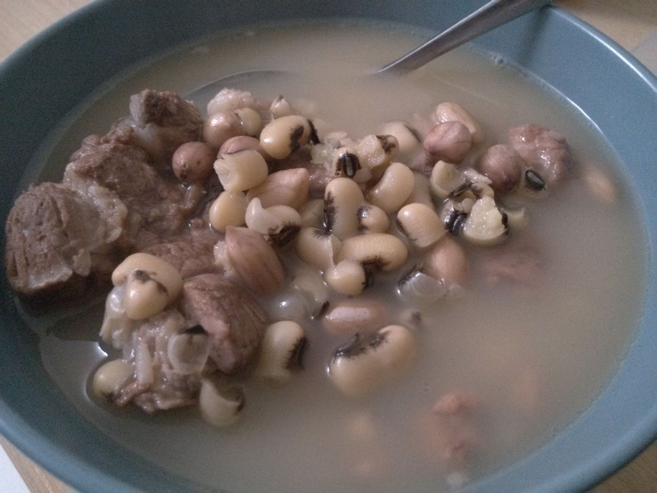 花生眉豆排骨汤