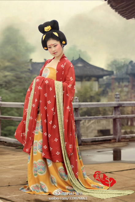 唐装（中国唐朝服饰）_百度百科