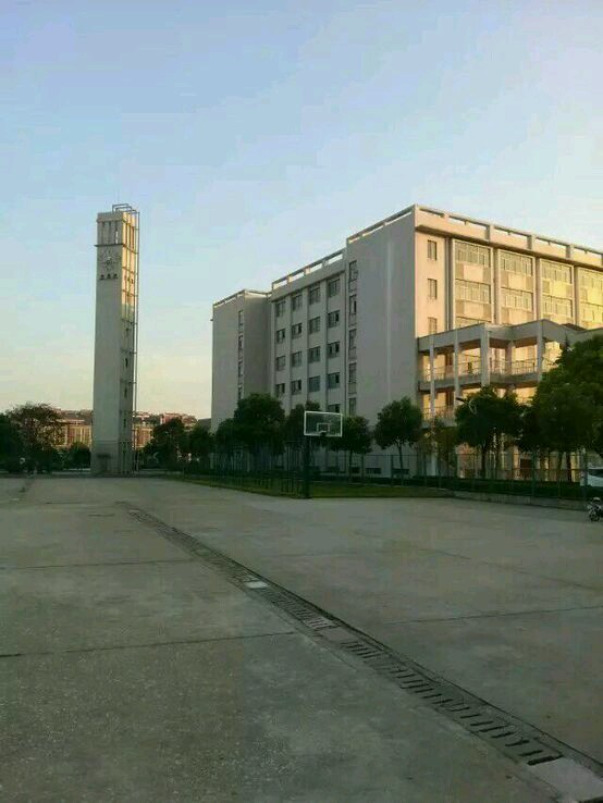  p> a target="_blank" href="/item/江苏省泰兴市第四高级中学