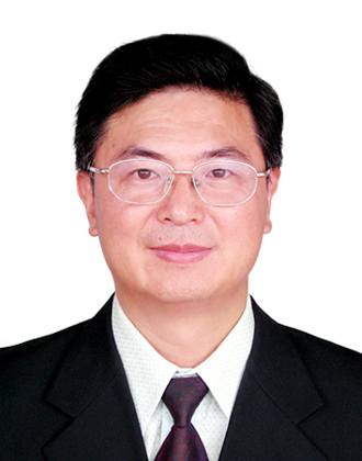  p data-id="gnb78zrnoe">向泽映,男,汉族,1964年10月出生,四川广汉人