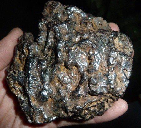  p>石铁陨石是陨石的一种.