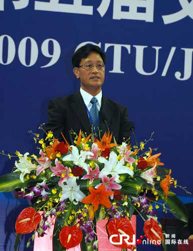  p>卢春房,男,汉族,中共党员,1956年05月15日出生,河北蠡县人, a