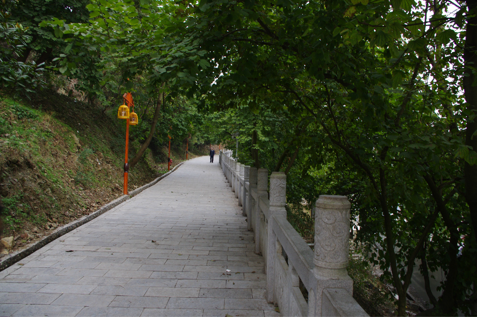  p data-id="syygpi85pfag">铜江公园位于广西南丹县中心城区,始建于