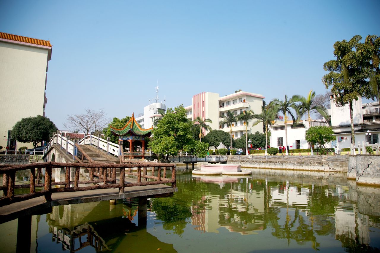  p>贺州学院(hezhou university)位于广西壮族自治区 a target="