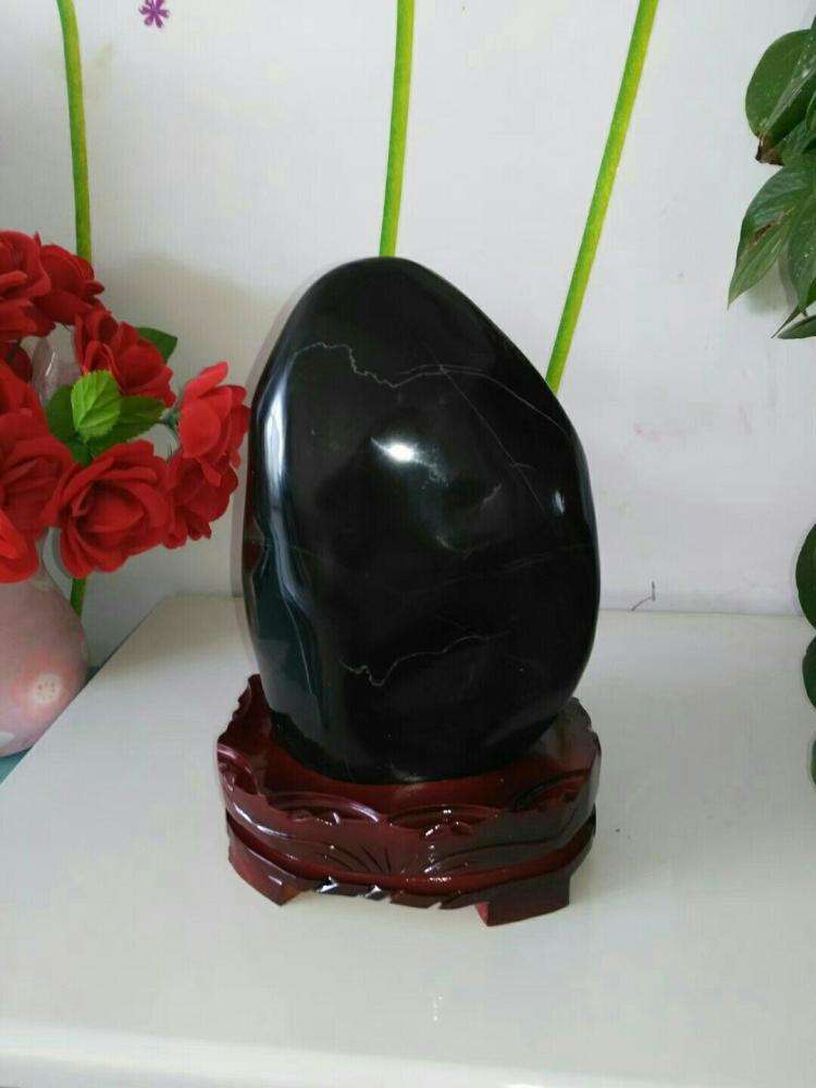  p>祁连彩玉,是一种产于 a target="_blank" href="/item/祁连山