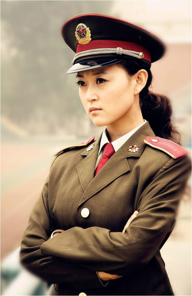  p>闫子墨(原名:闫婕),出生于陕西省,毕业于 a target="_blank" href=