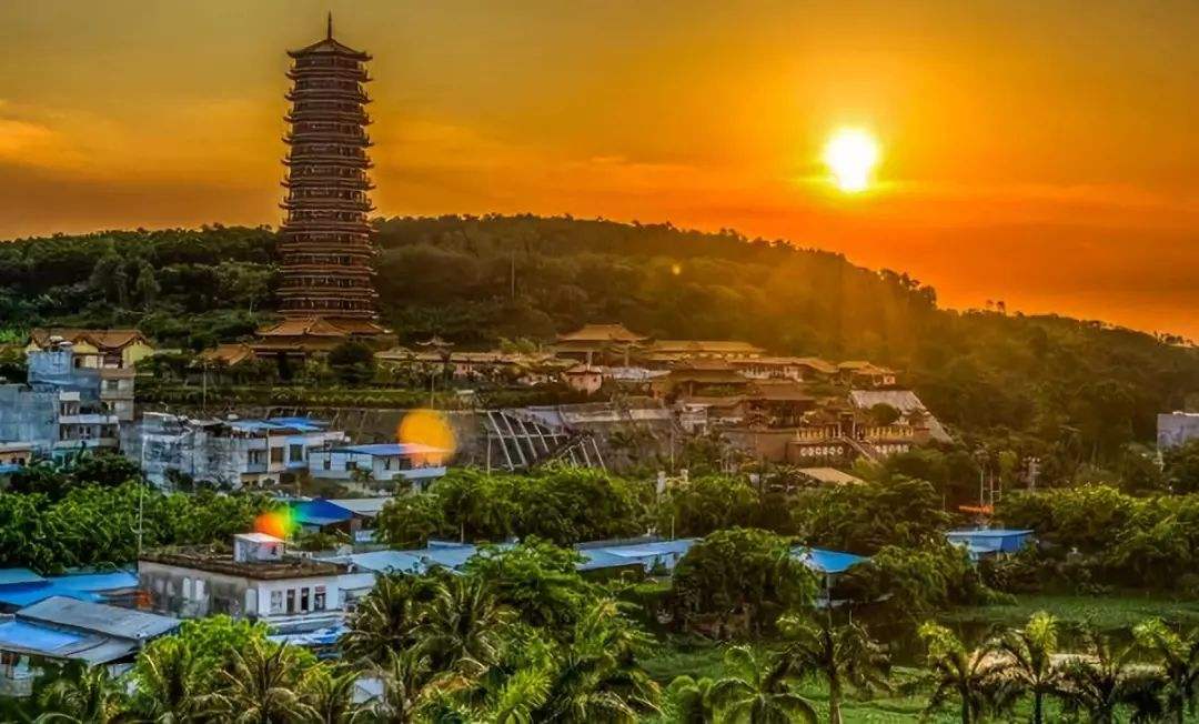  p>金山寺,位于海南省西线高速公路金马大道连接线的 a target="