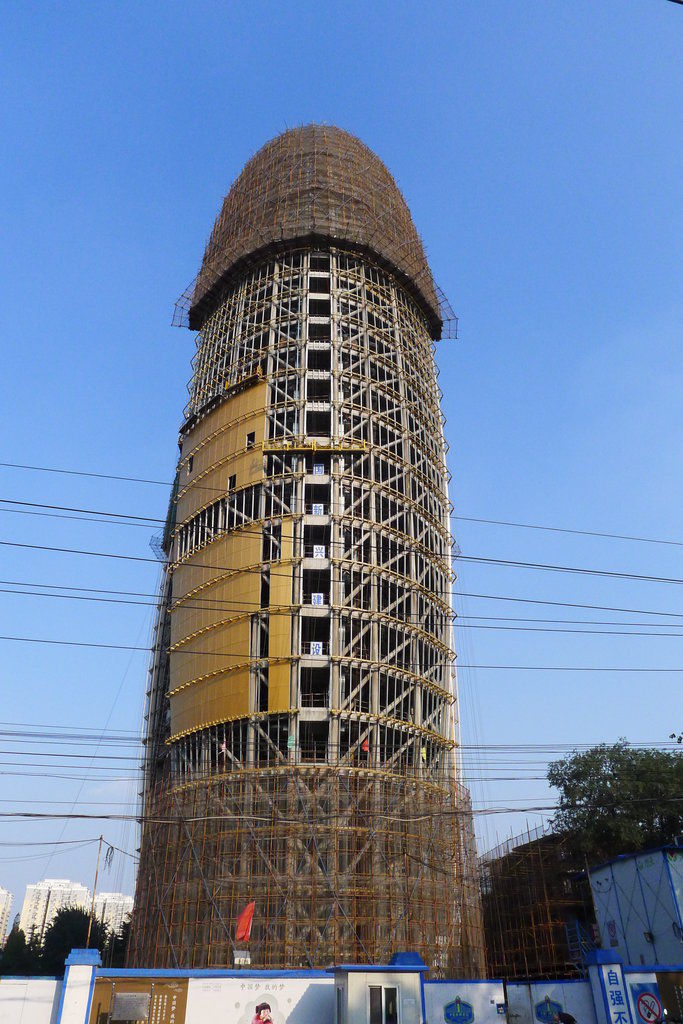 图书馆,报业大厦等一系列建筑所组成,这是人民日报社成立以来最重大的