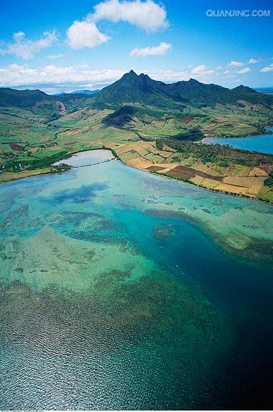 简称 b>毛里塔尼亚, /b>位于非洲西北部,地处北纬15～27度之间,面积