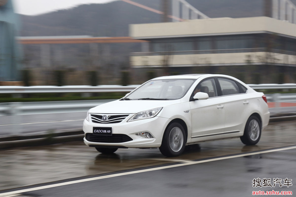  p>逸动(eado)是 a target="_blank" href="/item/长安汽车/1617266"