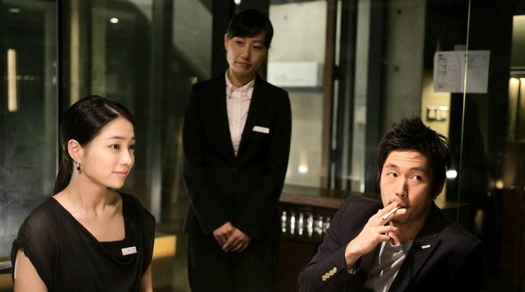  p>《顶楼的大象》是由郑承九执导, a data-lemmaid="5824">张赫 /a>