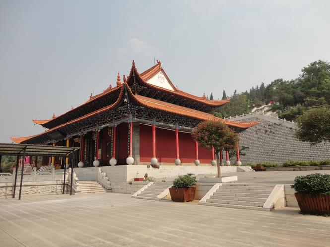 中华锦屏弥勒寺