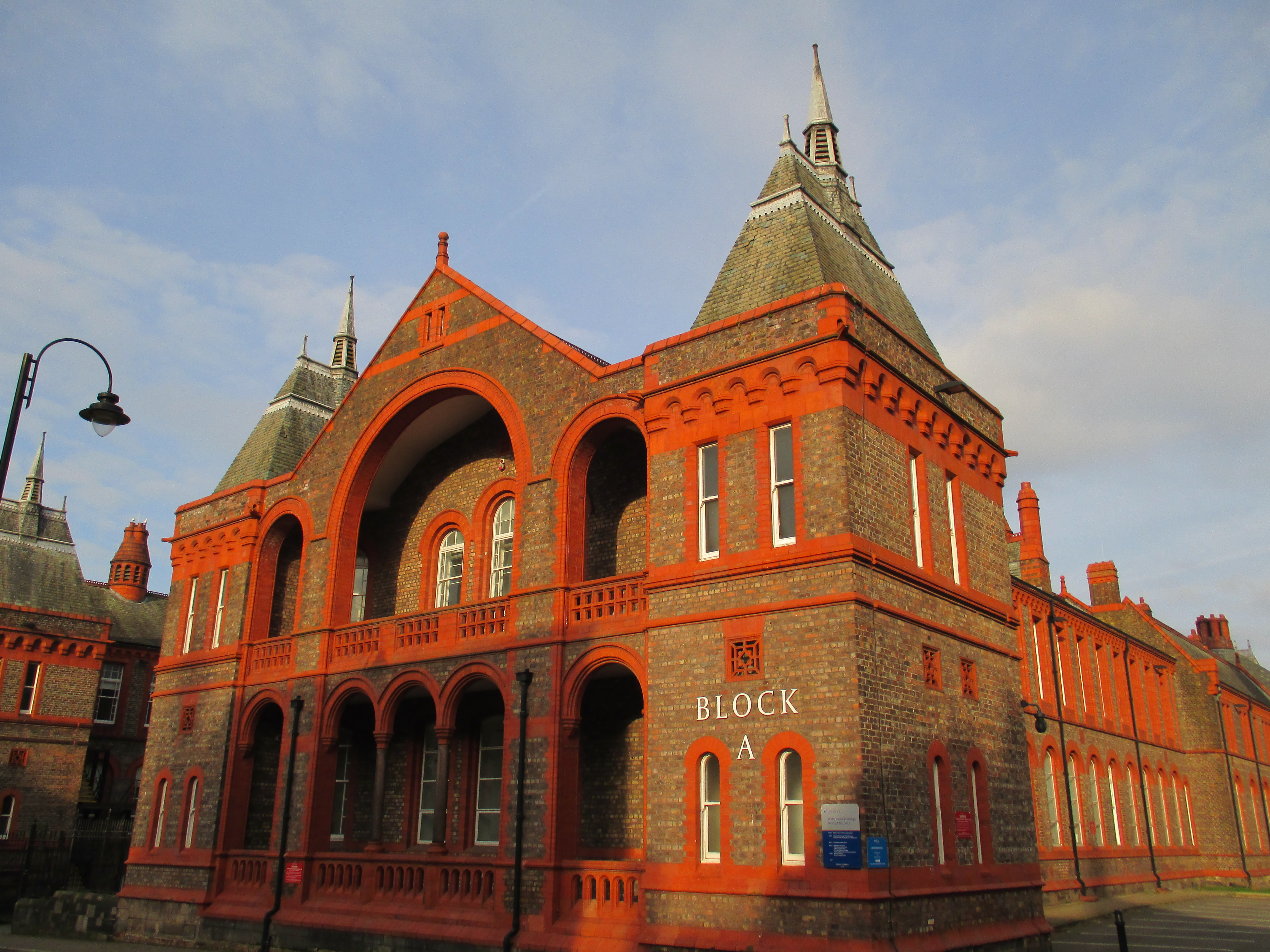 英国利物浦大学