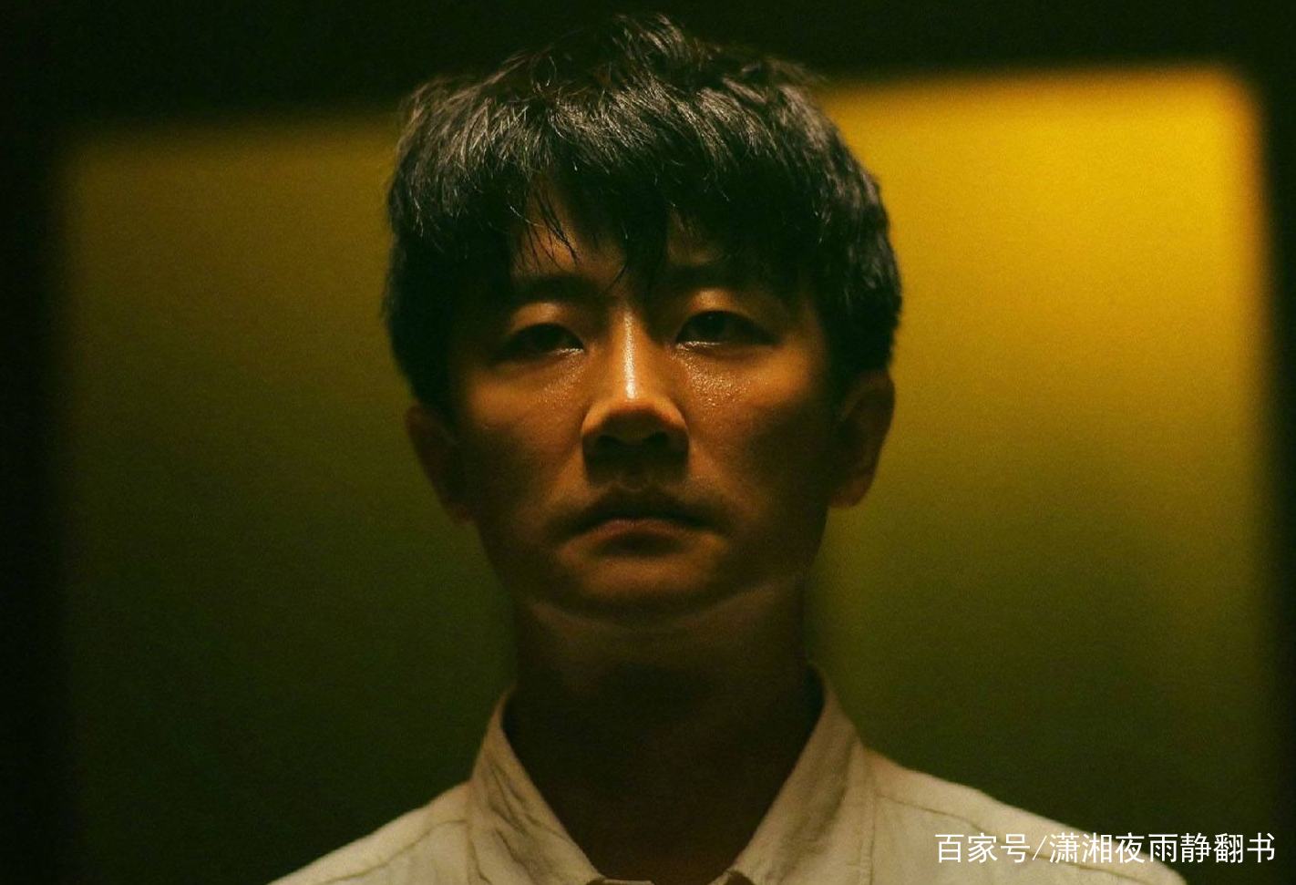 《芳华》：严歌苓，这个故事的主角不是林峰，而是何小曼_百科TA说