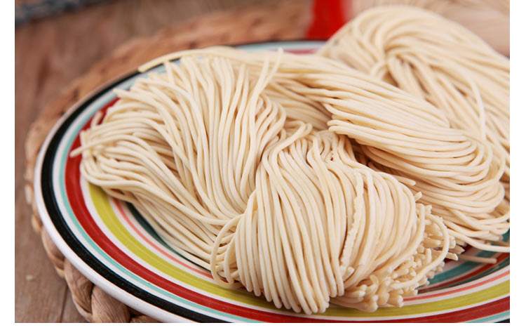  p data-id="gnb05mttxv">生鲜面条,以工业化生产的面条食品,保鲜效果