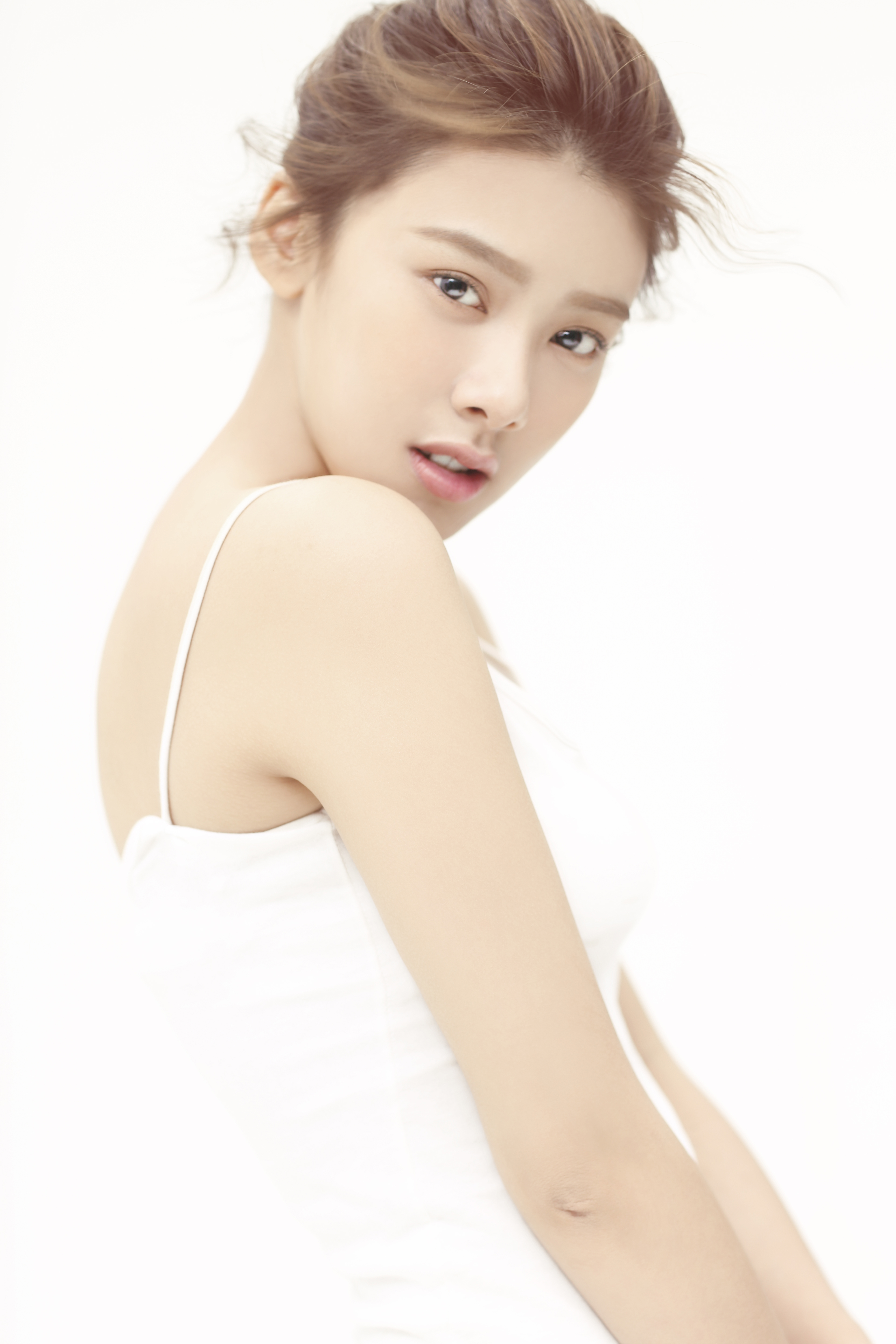  p>朱娅,1995年11月18日出生于福建,中国内地女演员 sup data-ctrid="