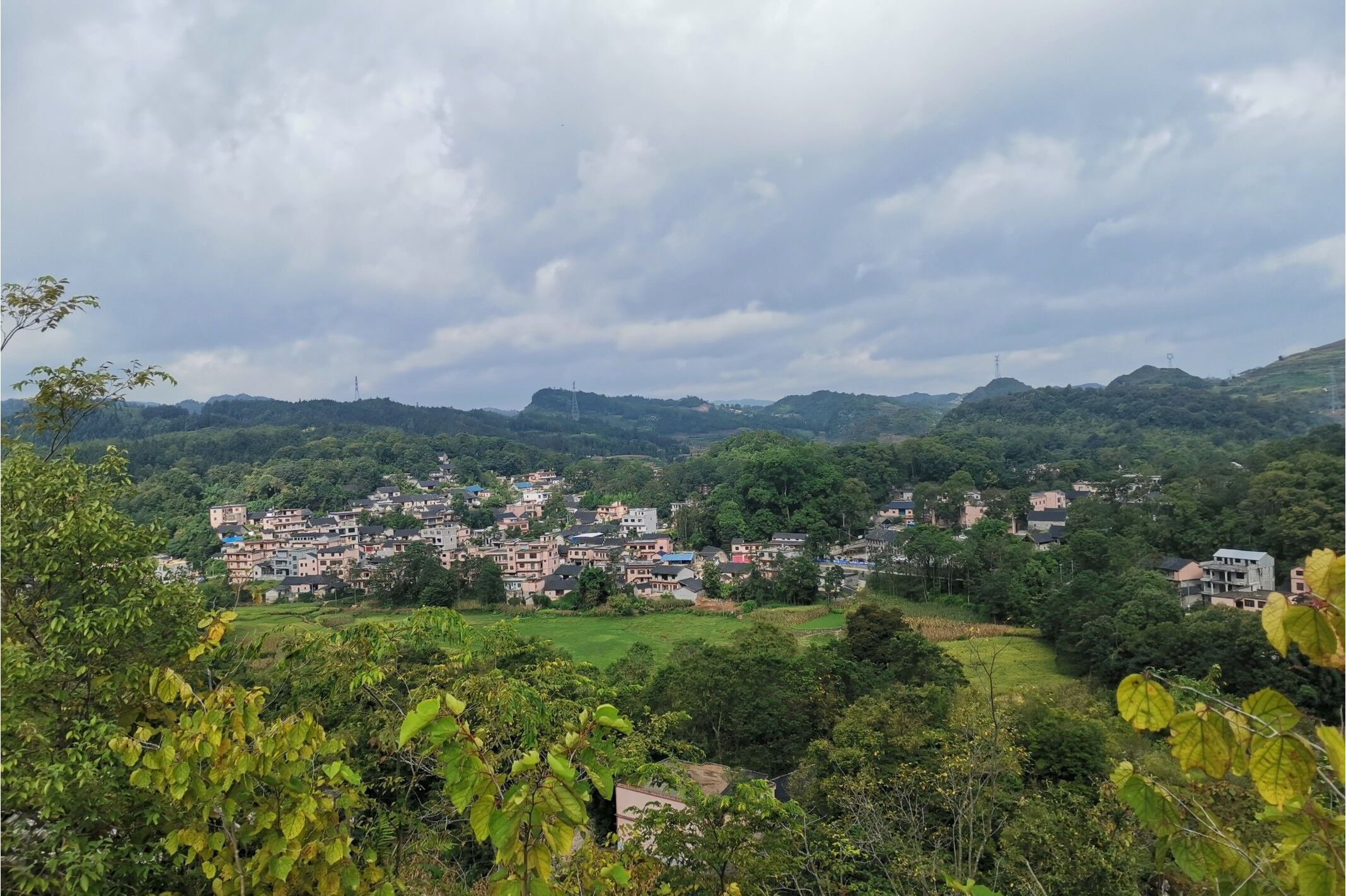 id="gn39x8uxxr">长田村位于贵州省黔西南布依族苗族自治州贞丰县 a