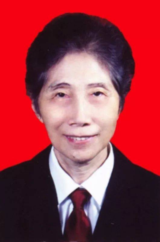  p>潘秀珍,福建省立医院名誉院长,消化病研究室主任,主任医师, a