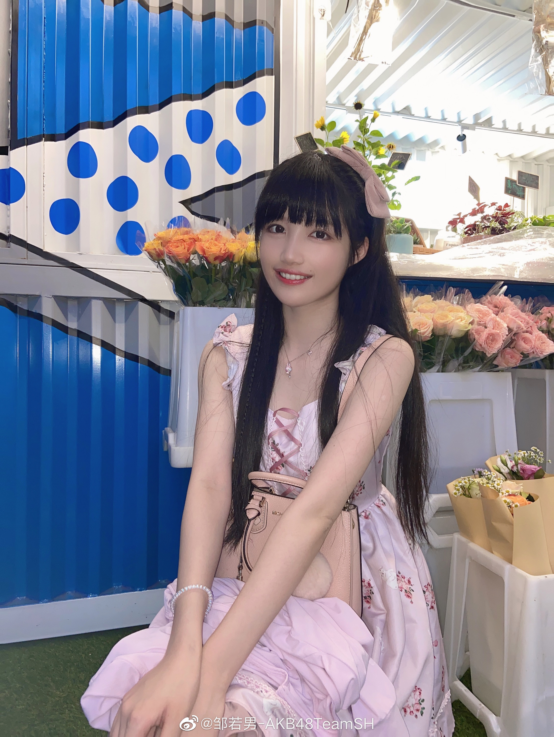  p>邹若男,1998年4月23日出生于江苏省南京市,中