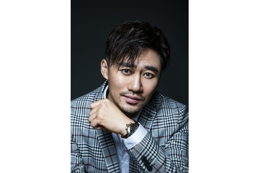  p data-id="gnwwsc2o8w">徐亮是中国演员,1980年8月10日出生于内蒙古