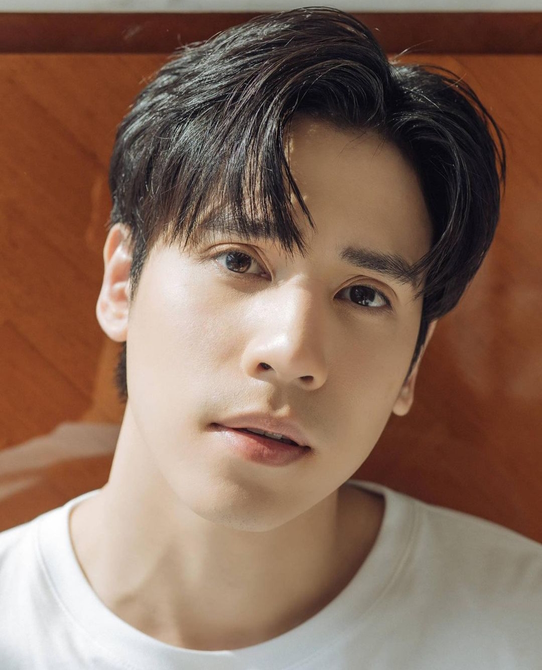  p>杰迪帕·迪拉朋帕(jes),1992年4月2日出生于泰国曼谷,泰国男演员.