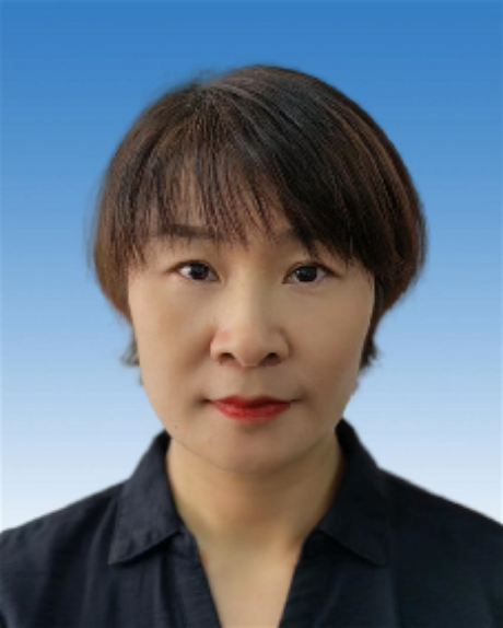 杨霞