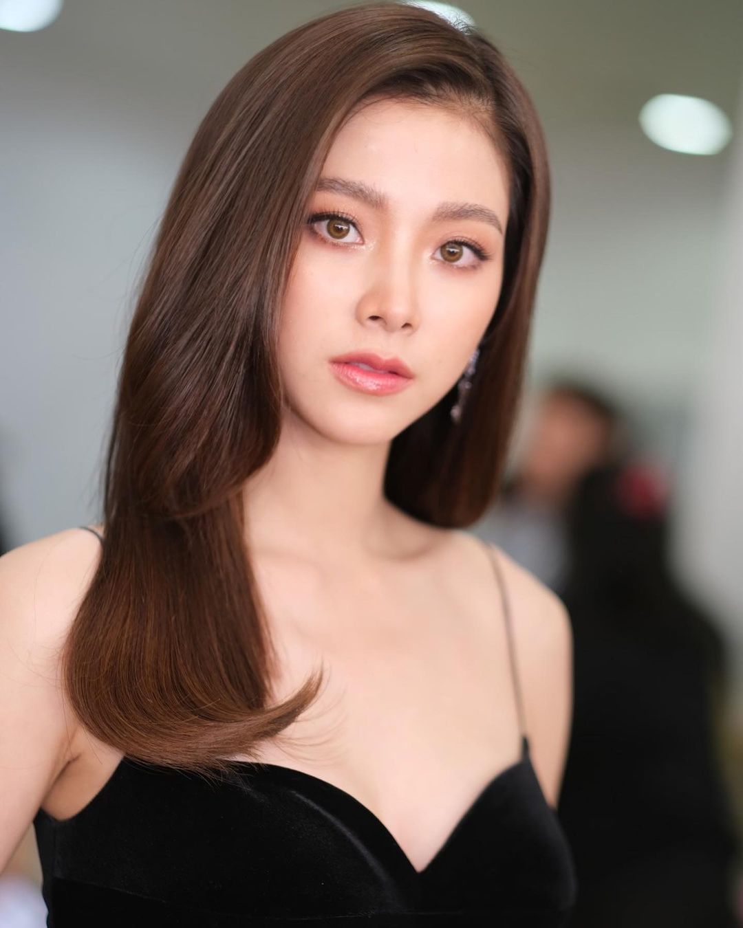 1992年9月30日出生于泰国曼谷,拥有四分之一华人血统,泰国影视女演员