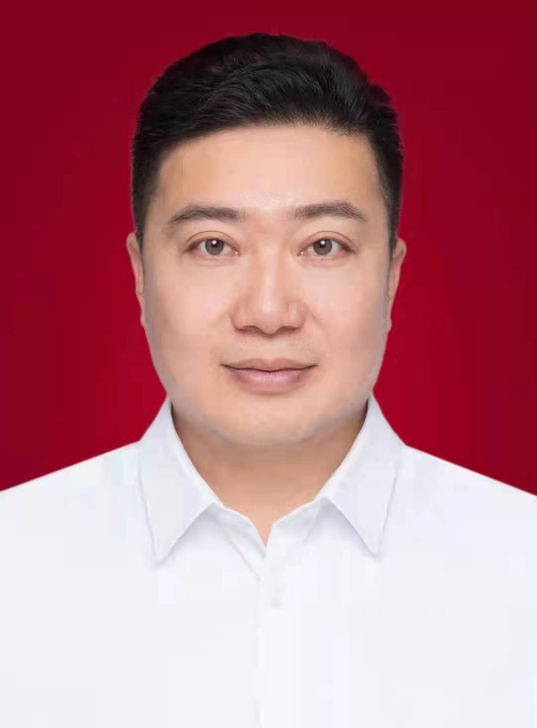  /p> p>现任平凉市泾川县委常委,副书记. /p>