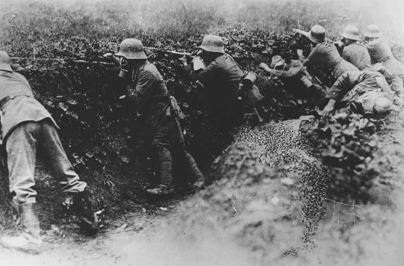 id="1650230">散兵 /a>坑演化来的一种利用低于地面的战壕进行作战