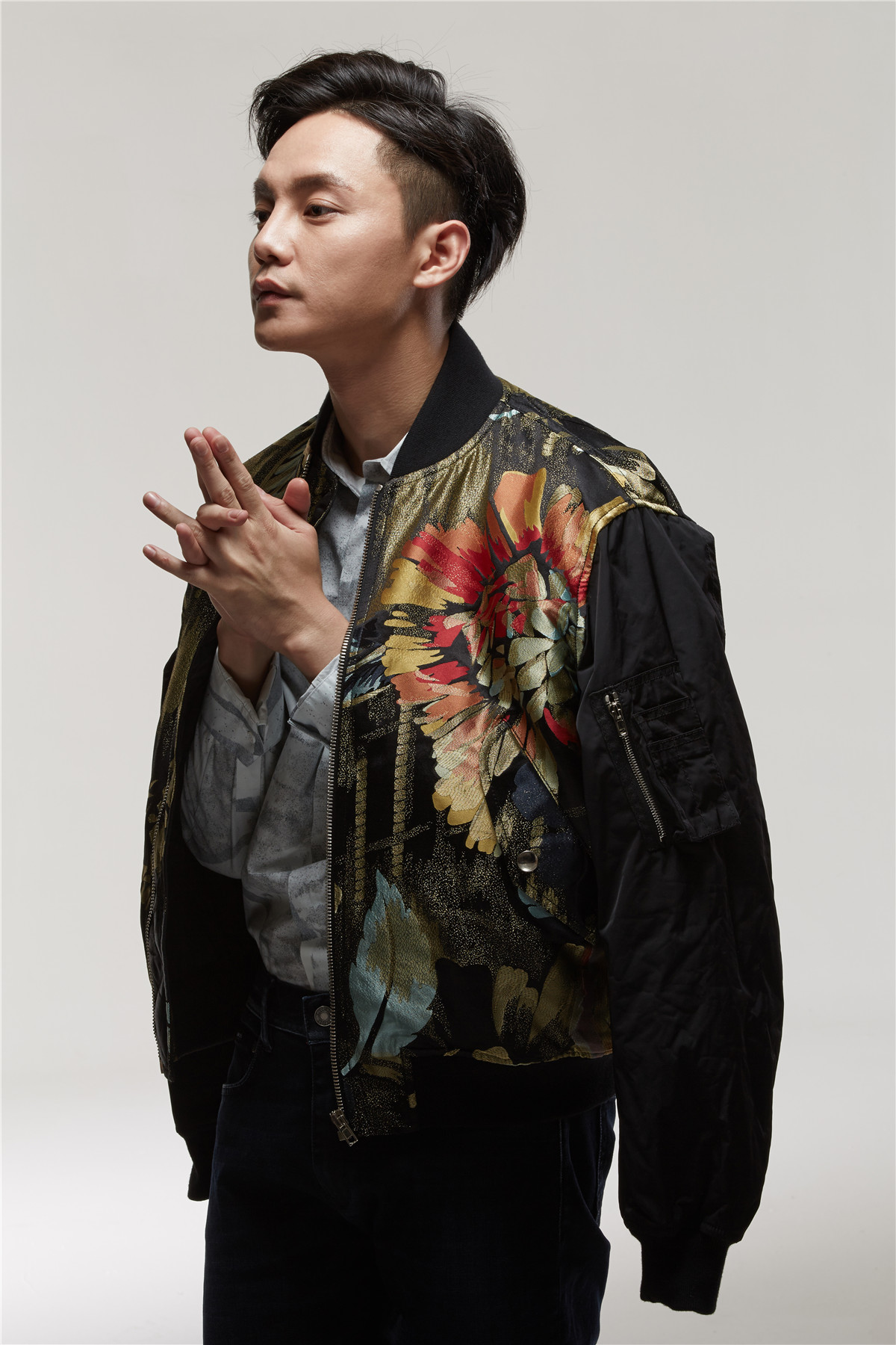  p>尹正,1986年12月30日出生于内蒙古自治区包头市,毕业于 a target="