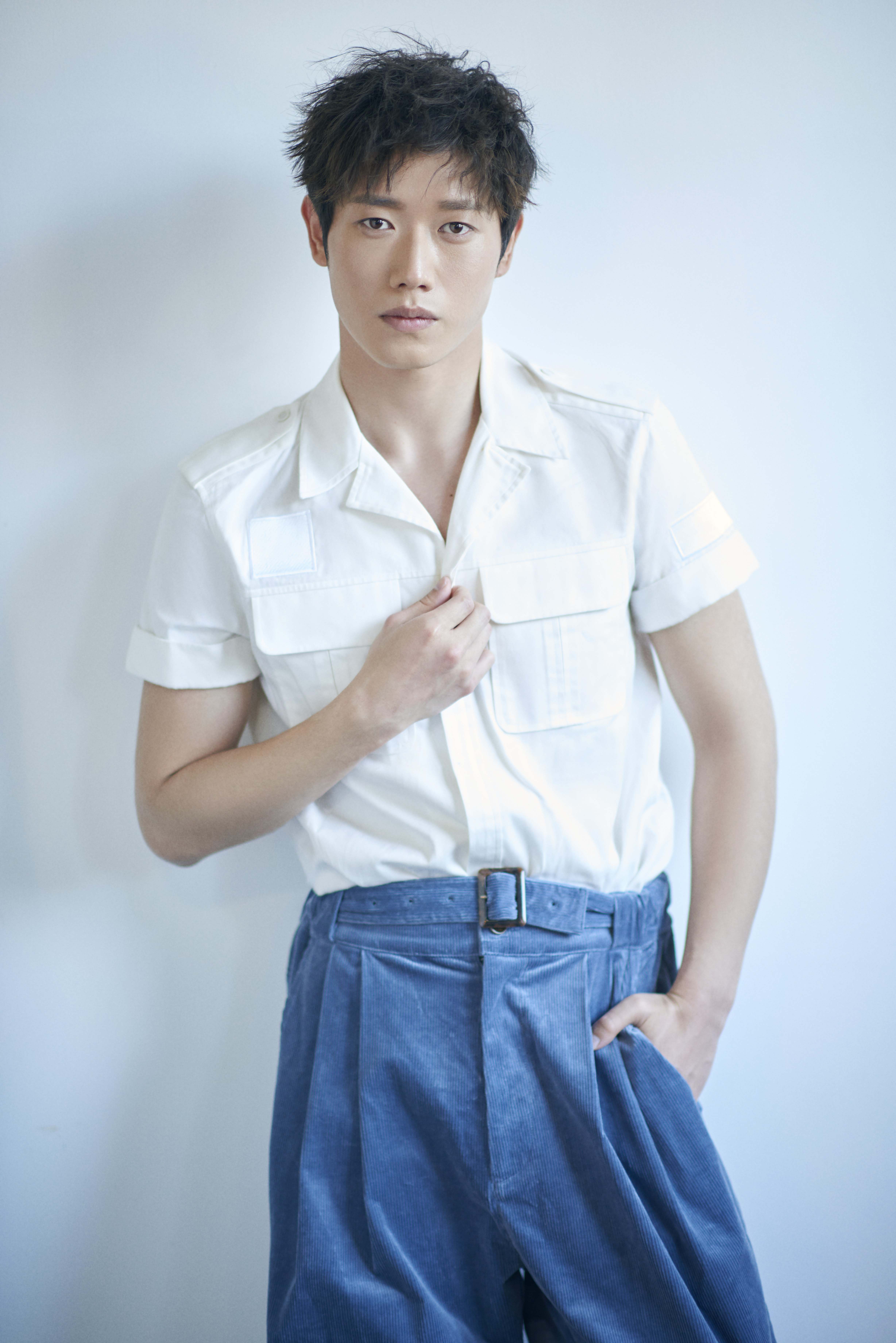 原名李文骁,1990年5月5日出生于山东省淄博市,中国内地男演员,毕业于