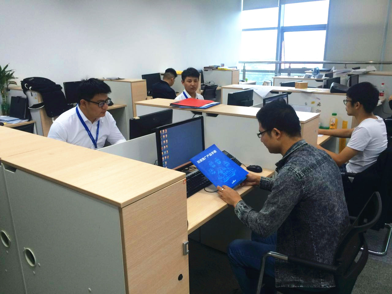 网络的技术开发,技术转让,技术咨询,技术服务;计算机配件,办公自动化