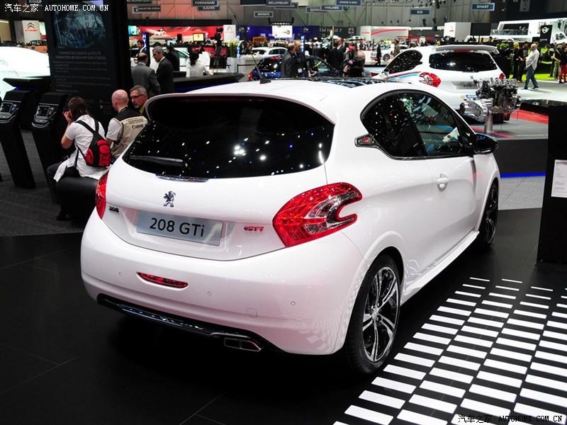 标致208