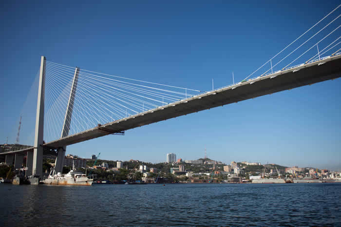  p>斜拉桥(cable-stayed bridge)又称斜张桥,是将 a target="_blank"