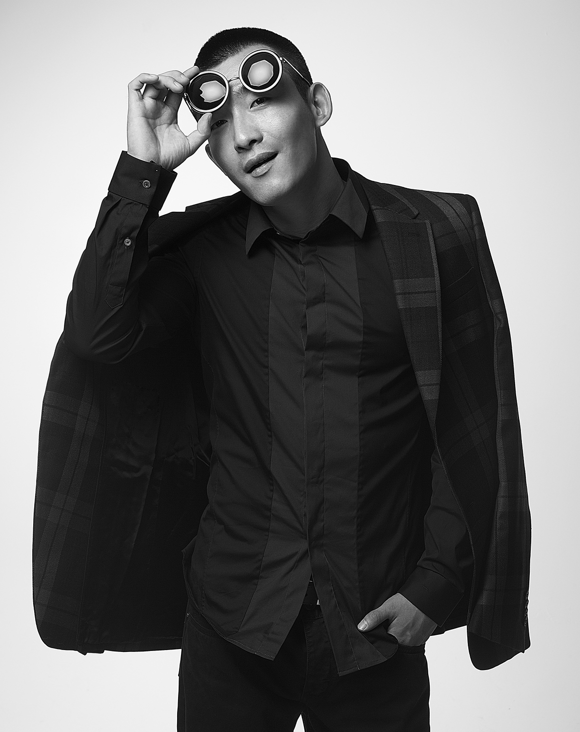 ="gnszyr33qg">魏炳桦,1982年10月3日出生于陕西咸阳,中国内地男演员