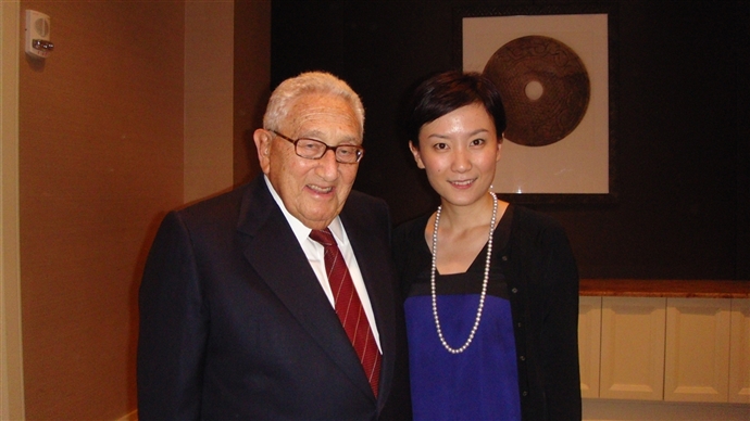  p data-id="gnwgnq5ur3">秦枫,女,著名的时政记者,主持人,现供职于 a