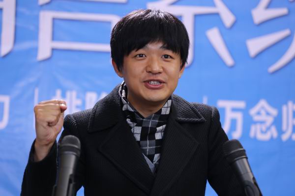  p>《傻根进城》是由 a target="_blank" href="/item/张轩南/1793507