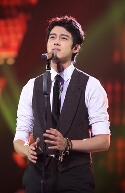  p data-id="gnrwnv43g5">杨永聪(james),1985年7月4日出生于英国伦敦