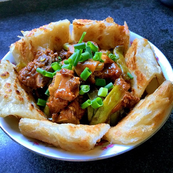 鸡块焖饼