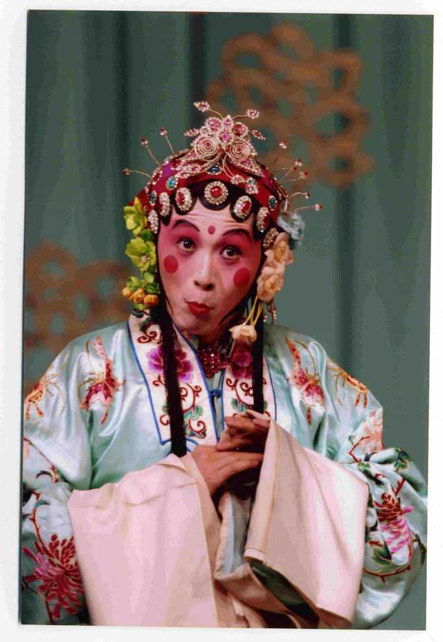  p data-id="gnbhvk8bw6">徐孟珂,男,中国国家京剧院当红丑角新秀.