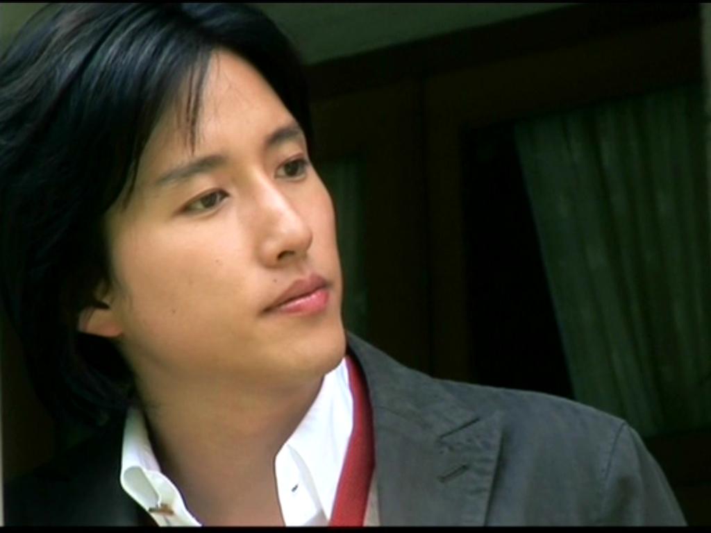  p data-id="gnx6o7f6zr">杨镇宇,男,1988年的