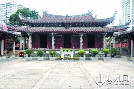  p>安溪县博物馆于1988年4月成立,与同年成立的安溪县文物管理委员会